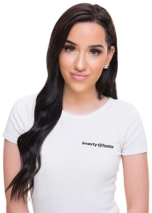 Laura's Profile Photo